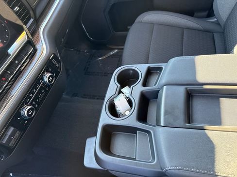 Used 2025 GMC Sierra 1500 Elevation image 34