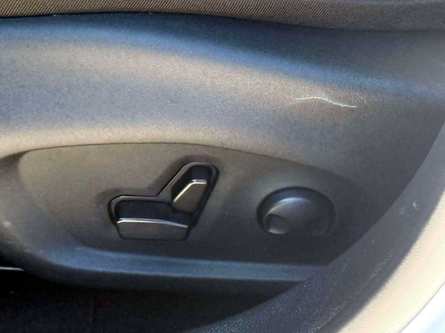 Used 2025 Jeep Compass Limited AWD/4WD image 18