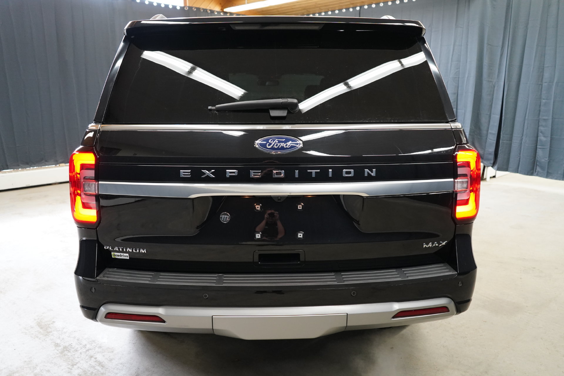Used 2024 Ford Expedition Max Platinum AWD/4WD image 6