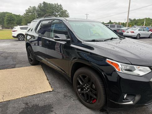 Used 2019 Chevrolet Traverse Premier w/ Redline Edition AWD/4WD image 5