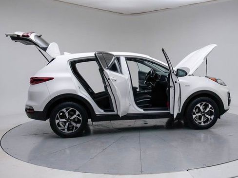 Used 2022 Kia Sportage LX image 13