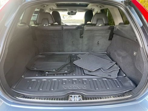 Used 2017 Volvo XC60 T6 Dynamic w/ Advanced Package image 16