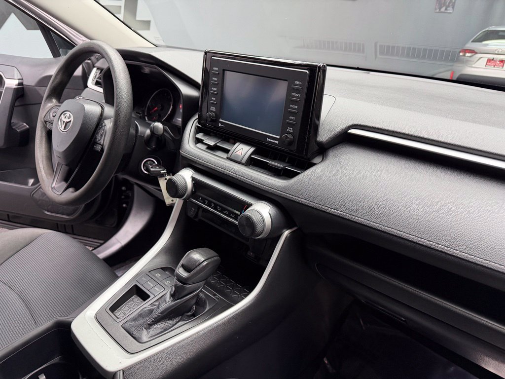 Used 2022 Toyota RAV4 LE FWD image 48
