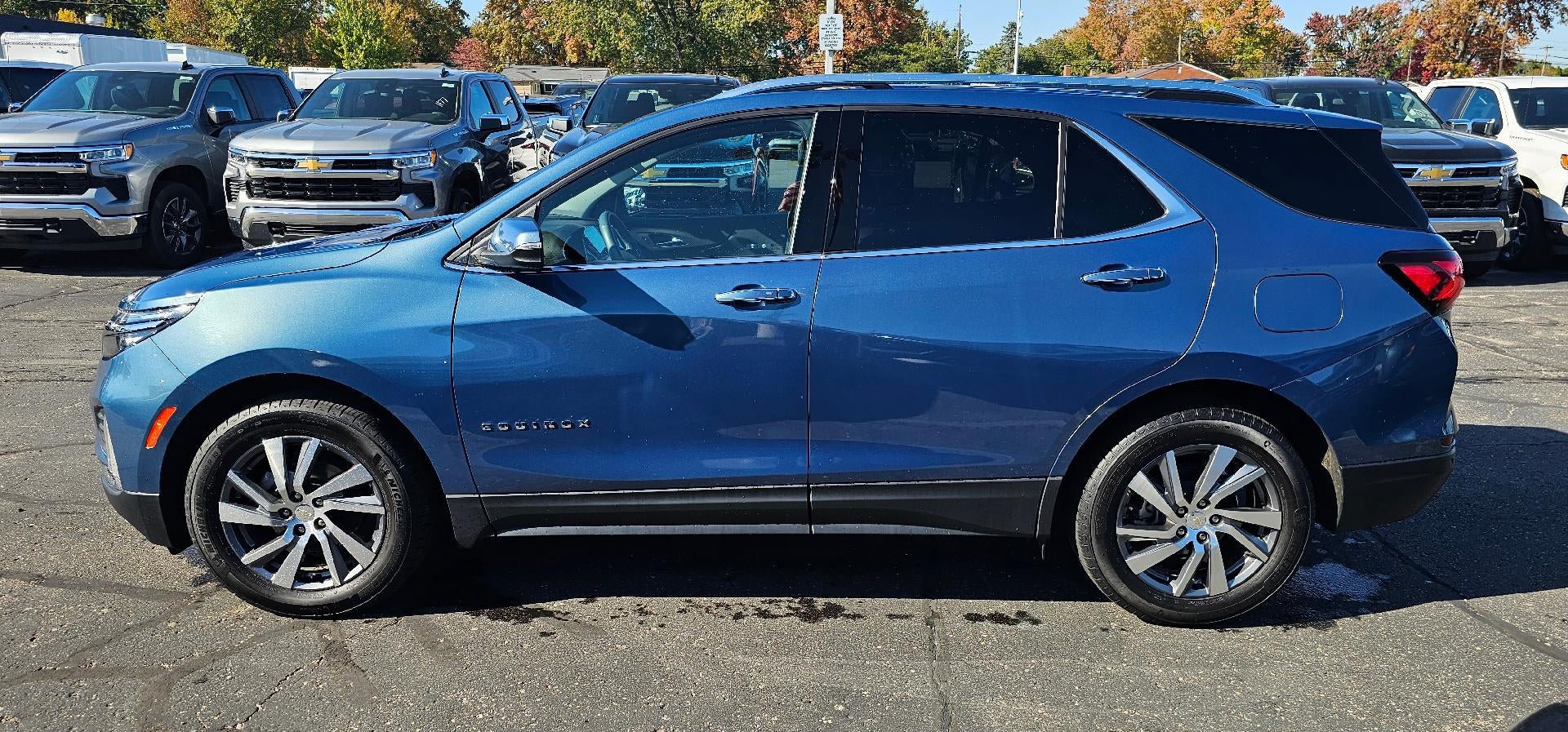 Used 2024 Chevrolet Equinox Premier w/ LPO, Floor Liner Package AWD/4WD image 4