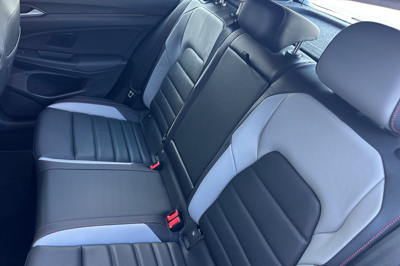 New 2026 Volkswagen GTI SE FWD image 10