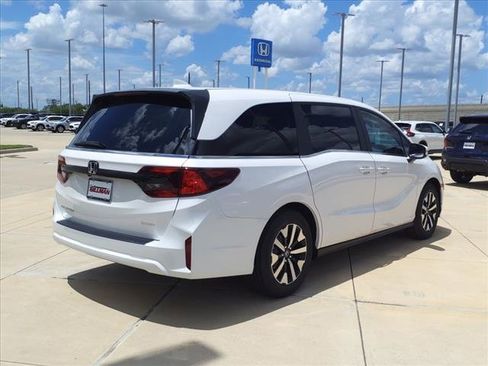New 2026 Honda Odyssey EX-L image 4