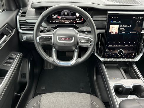 Used 2025 GMC Acadia Elevation image 14