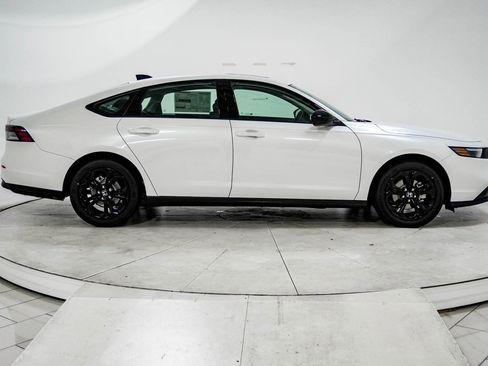 New 2025 Honda Accord SE image 11