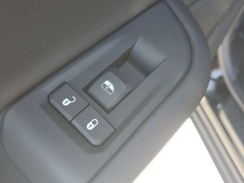 New 2025 Jeep Grand Cherokee L Altitude image 19