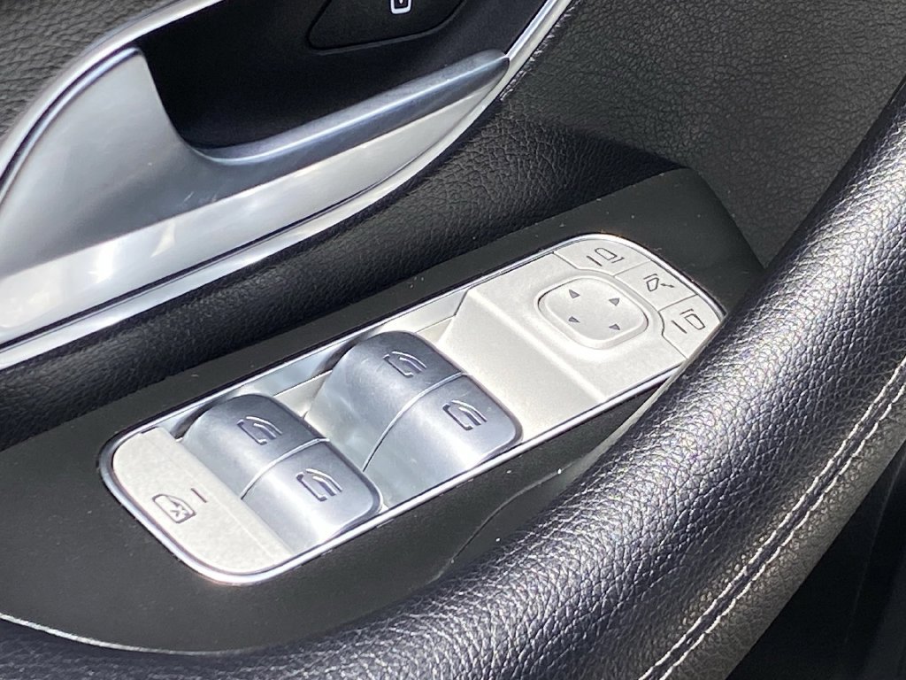 Used 2022 Mercedes-Benz GLE 350 w/ Premium Package image 24