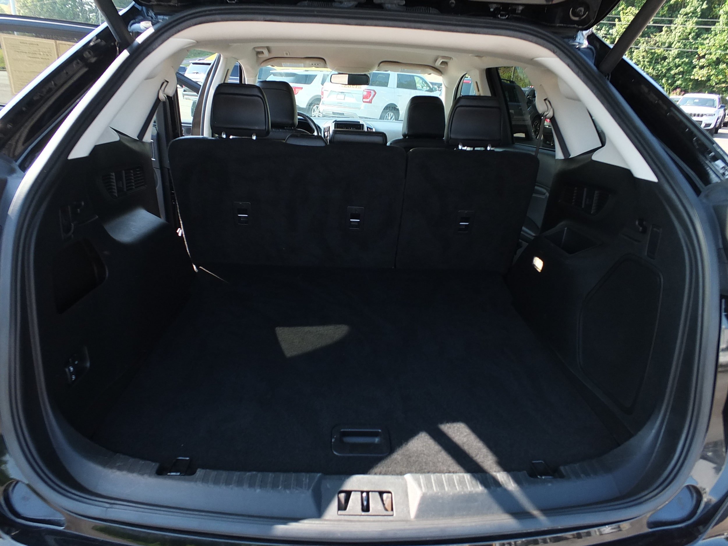 Used 2024 Ford Edge Titanium AWD/4WD image 15