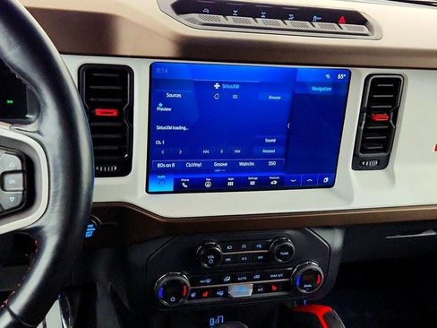 Used 2023 Ford Bronco Heritage Edition AWD/4WD image 17