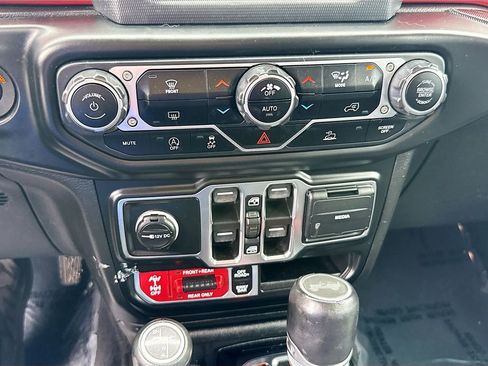 Used 2021 Jeep Wrangler Unlimited Rubicon image 16