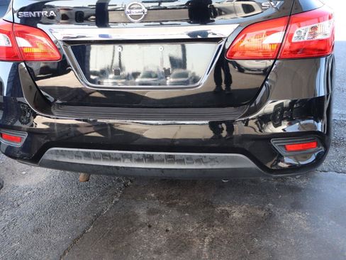 Used 2019 Nissan Sentra SV FWD image 9