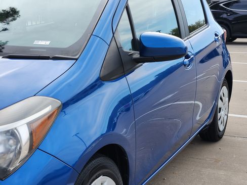 Used 2016 Toyota Yaris L image 9