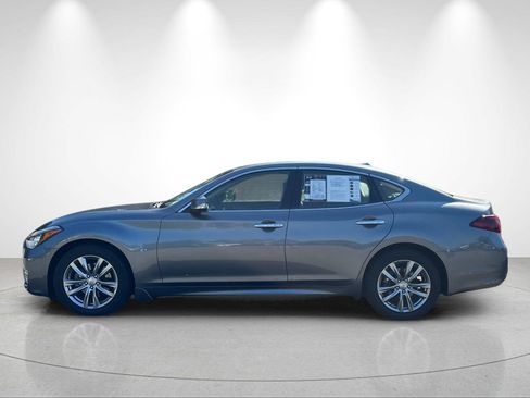 Used 2015 INFINITI Q70 3.7 w/ Technology Package RWD image 2