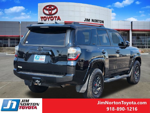 Used 2023 Toyota 4Runner SR5 AWD/4WD image 5