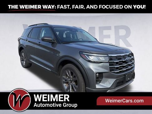 Used 2025 Ford Explorer Active w/ Active Comfort Package AWD/4WD image 3