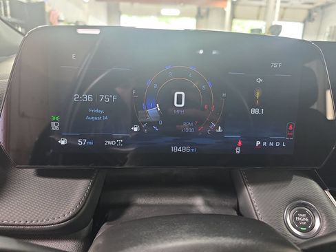 Used 2025 Chevrolet Equinox LT w/ Convenience Package II AWD/4WD image 19