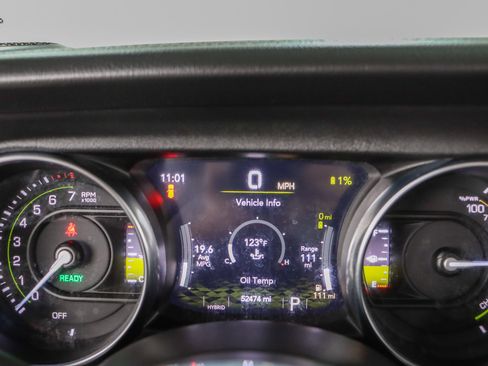 Used 2022 Jeep Wrangler Unlimited Sahara w/ Cold Weather Group AWD/4WD image 17