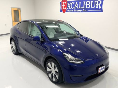 Used 2021 Tesla Model Y Long Range AWD/4WD image 6
