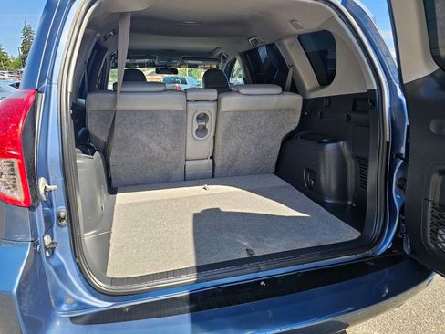 Used 2007 Toyota RAV4 Limited FWD image 16