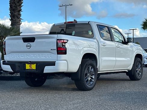 New 2026 Nissan Frontier SV image 5