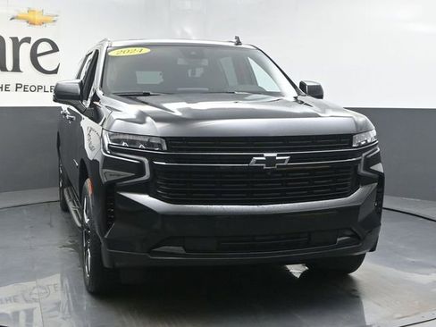 Used 2024 Chevrolet Suburban RST w/ Sport Performance Package AWD/4WD image 52