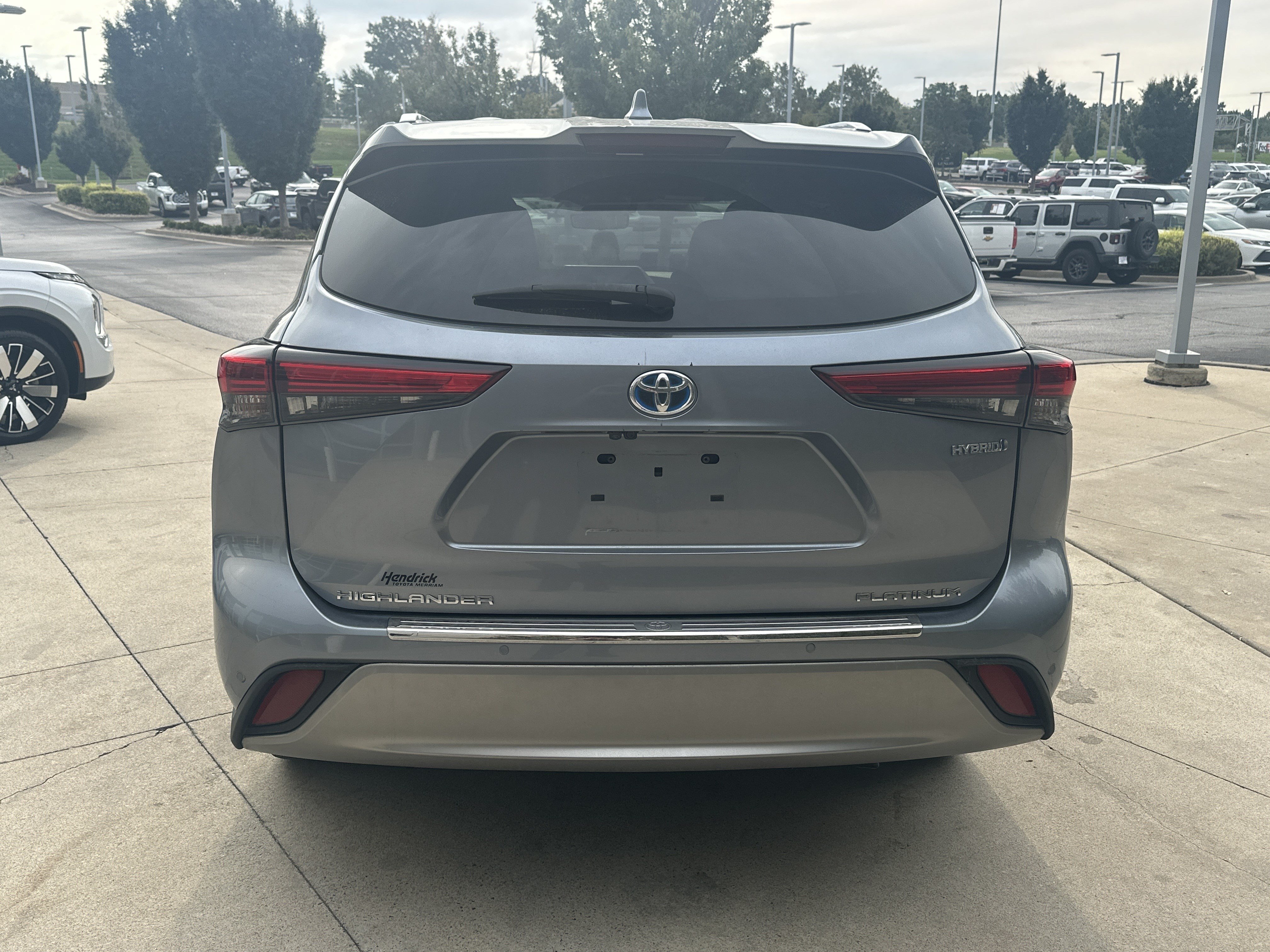 Used 2021 Toyota Highlander Platinum AWD/4WD image 8