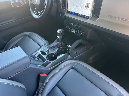 New 2026 Ford Bronco Outer Banks w/ Sasquatch Package AWD/4WD image 16