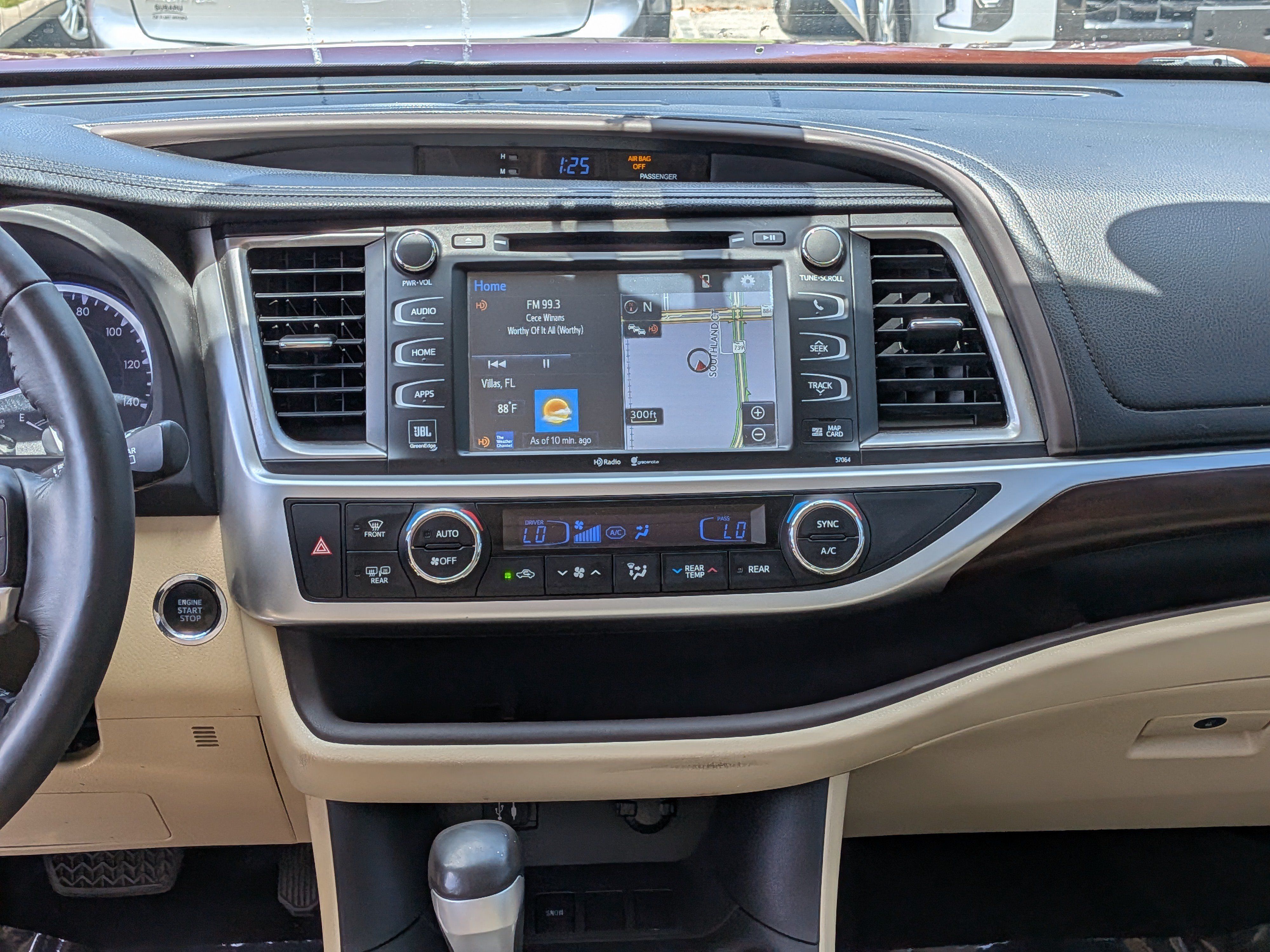 Used 2015 Toyota Highlander Limited w/ Driver Technology Package FWD image 20