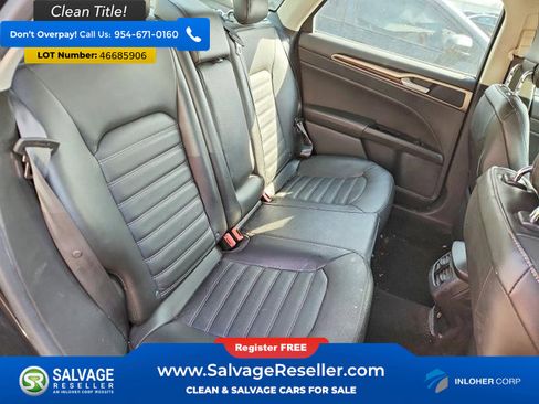 Used 2015 Ford Fusion SE w/ Equipment Group 202A image 4