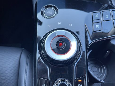 Certified 2025 Kia Sportage SX Prestige image 13