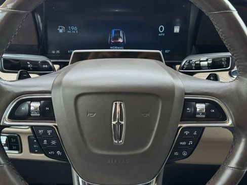 Used 2023 Lincoln Navigator Reserve AWD/4WD image 12