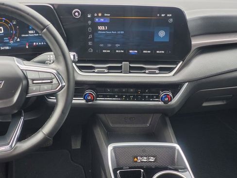 Certified 2025 Chevrolet Equinox LT w/ Convenience Package II image 29