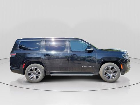 Used 2024 Jeep Wagoneer Series II w/ Flexible Seating Group RWD image 8