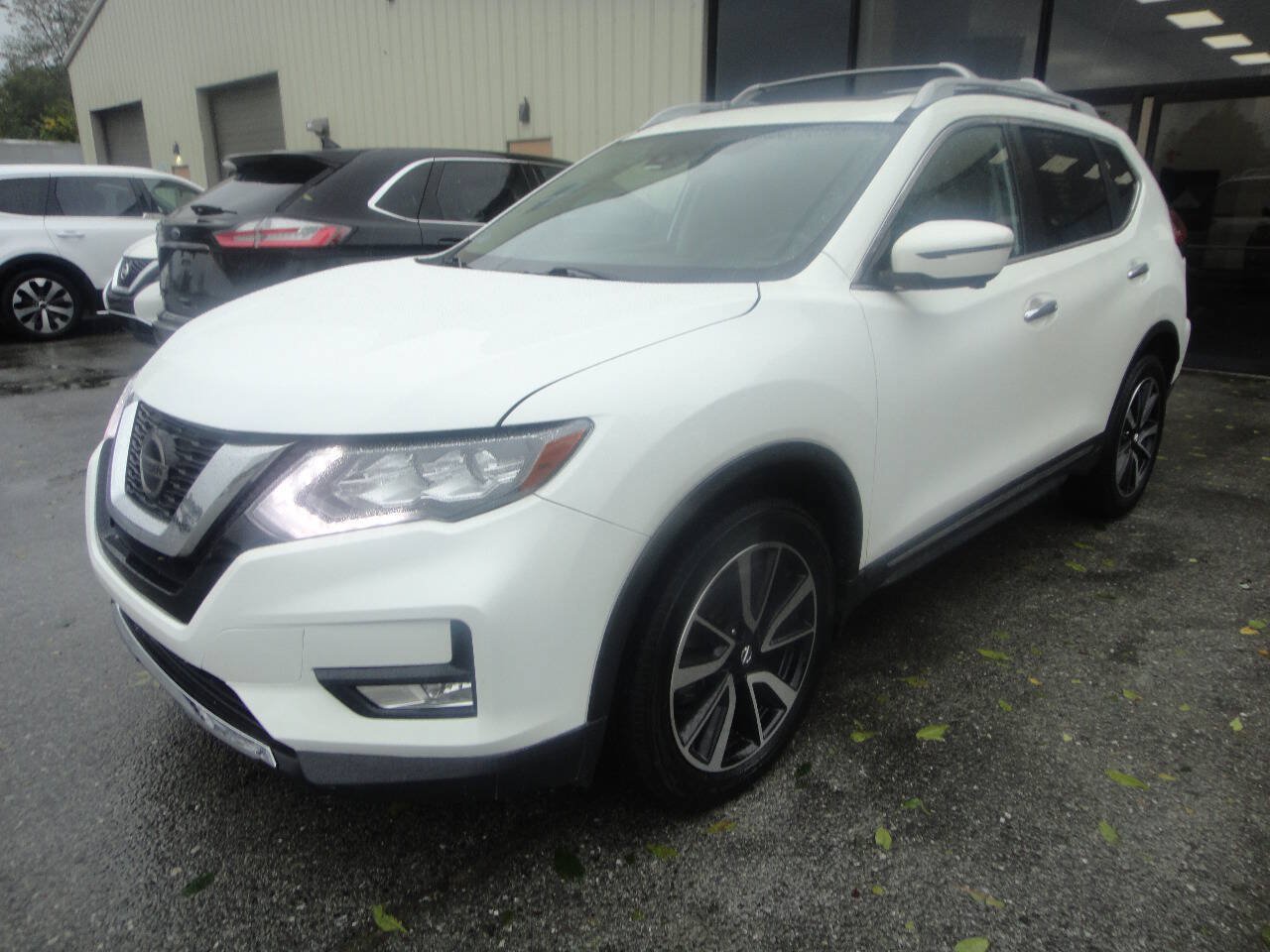 Used 2020 Nissan Rogue SL w/ Premium Package AWD/4WD image 1