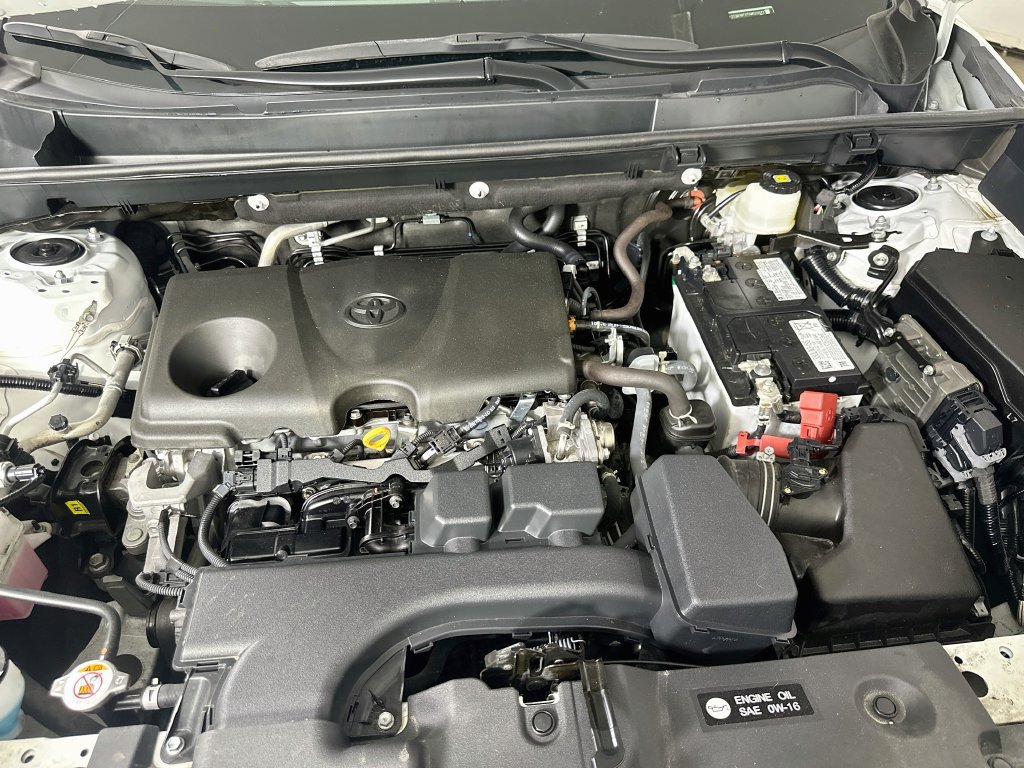 Used 2025 Toyota RAV4 XLE Premium AWD/4WD image 10
