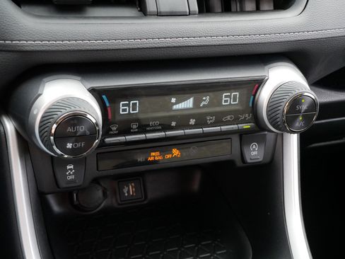 Certified 2025 Toyota RAV4 XLE image 23