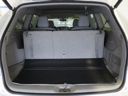 Used 2015 Toyota Highlander Limited image 36