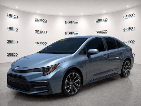 Used 2022 Toyota Corolla SE FWD image 3