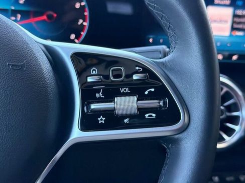 Certified 2022 Mercedes-Benz GLB 250 4MATIC image 29