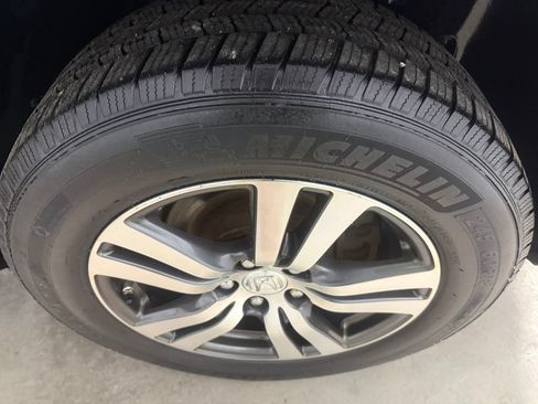 Used 2017 Honda Pilot EX-L image 11
