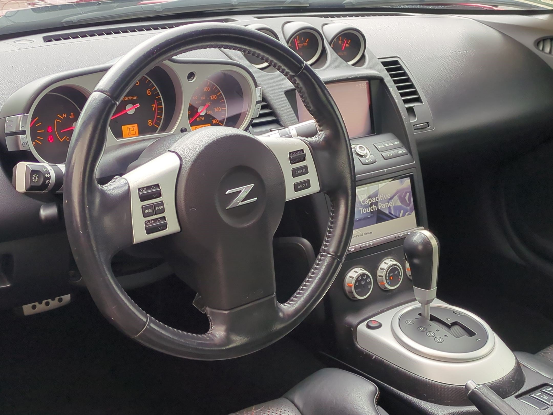 Used 2006 Nissan 350Z Grand Touring RWD image 29