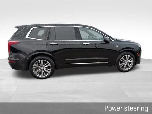 Used 2025 Cadillac XT6 Premium Luxury image 17