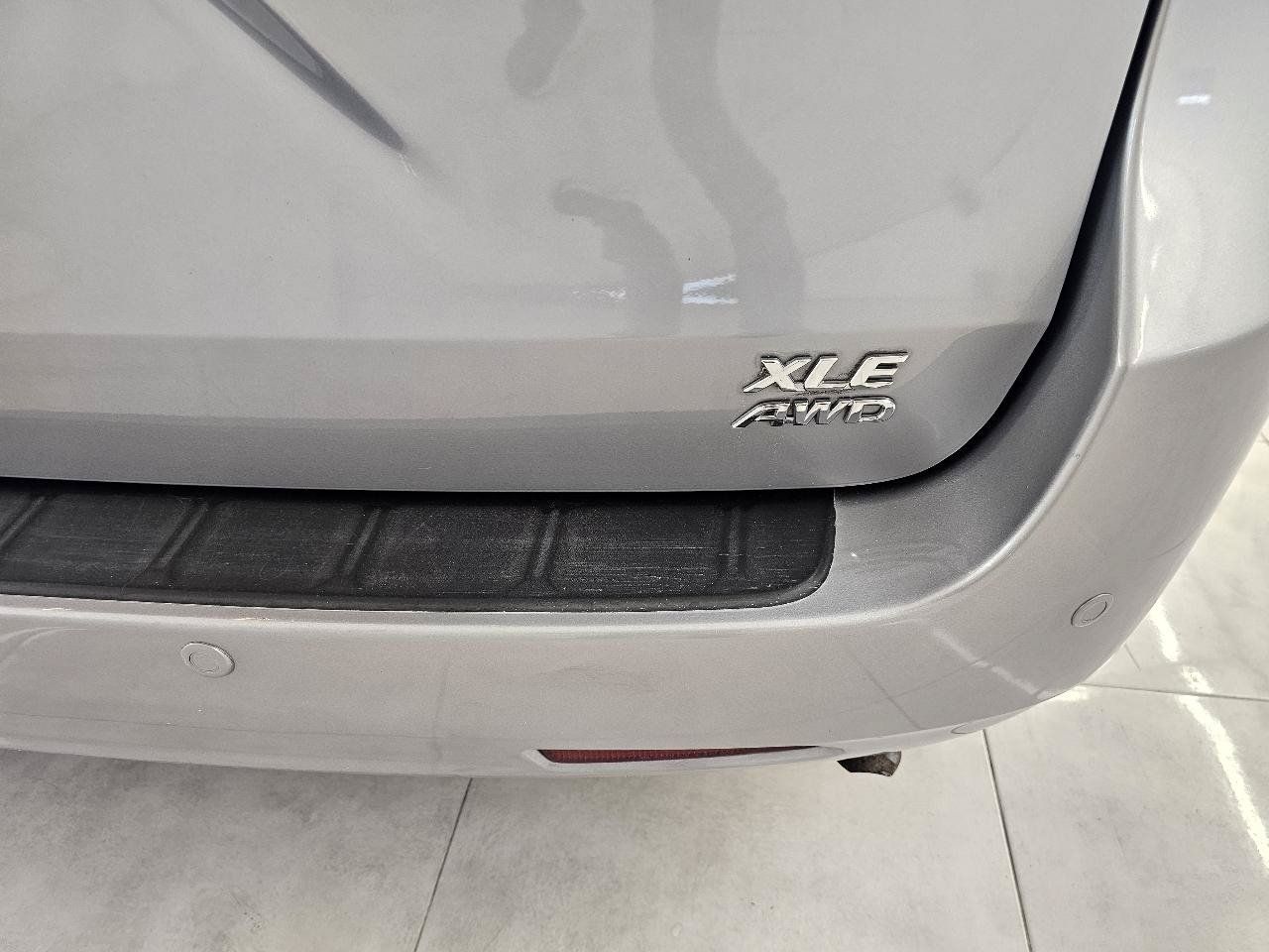 Used 2014 Toyota Sienna XLE AWD/4WD image 7