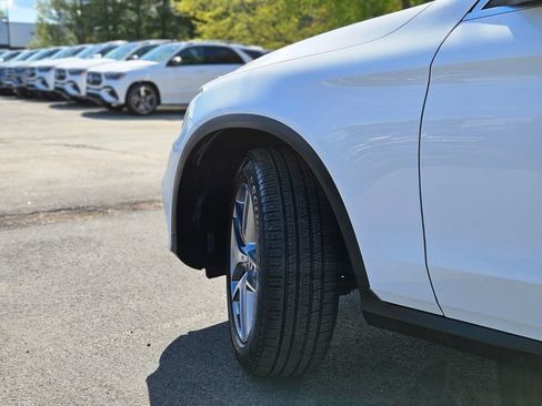 Used 2018 Mercedes-Benz GLC 300 4MATIC image 32