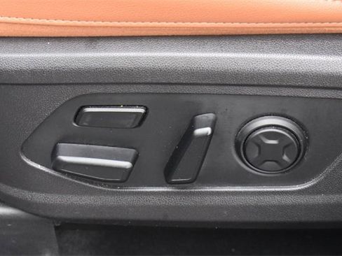 Certified 2022 Kia Sorento SX Prestige w/ Rust Color Package image 27