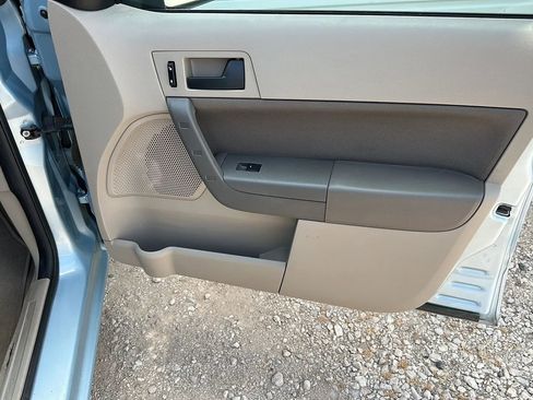 Used 2008 Ford Focus SE image 17