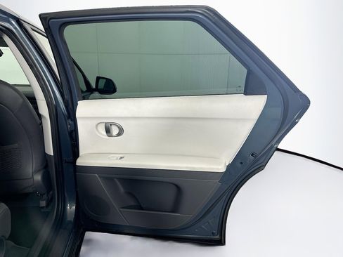 Used 2024 Hyundai Ioniq 5 SE RWD image 29